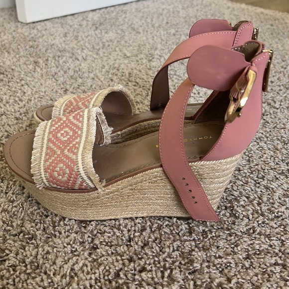 NBW pink patterned wedges - Picture 2 of 5
